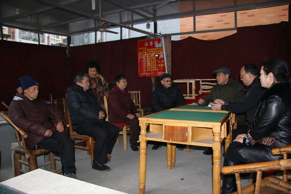 集團(tuán)黨委、工會(huì)為退休職工送溫暖